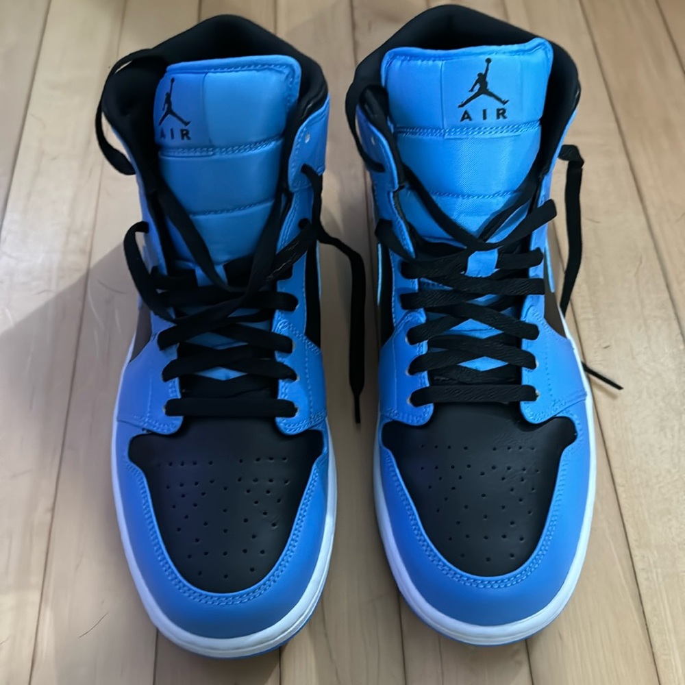 Jordan Retro 1 Mid size 12